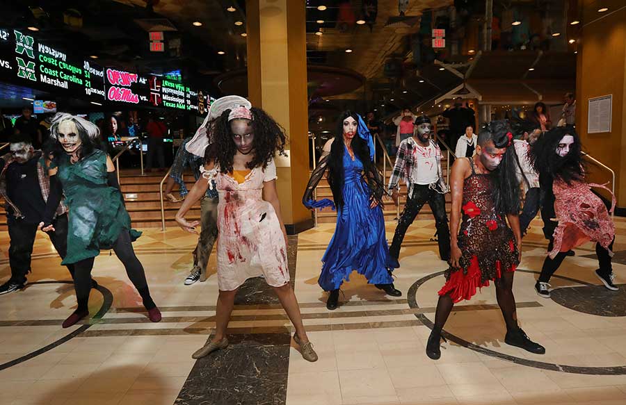 halloween party show flash mob resorts casino 2022