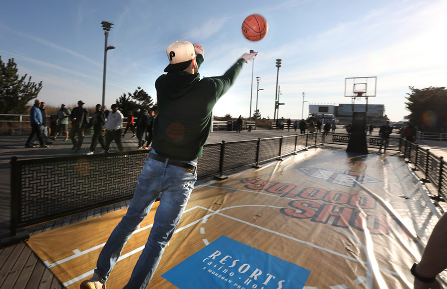 resorts casino basketball challenge 50k shot photos