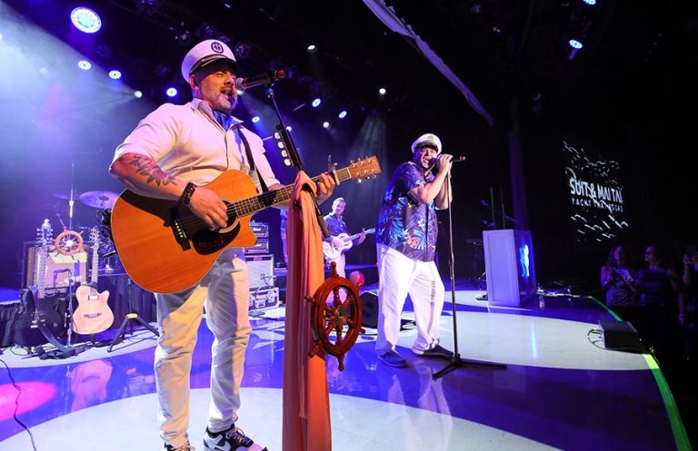 suit and mai tai entertainment at resorts ac