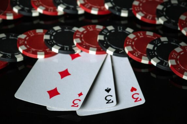 three card poker table games