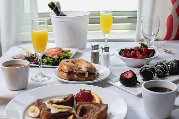 in room dining ac hotel breakfast