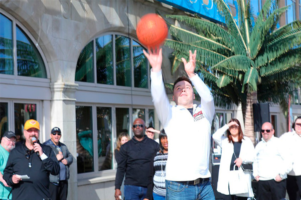 50k half court basketball shot atlantic city boardwalk resorts
